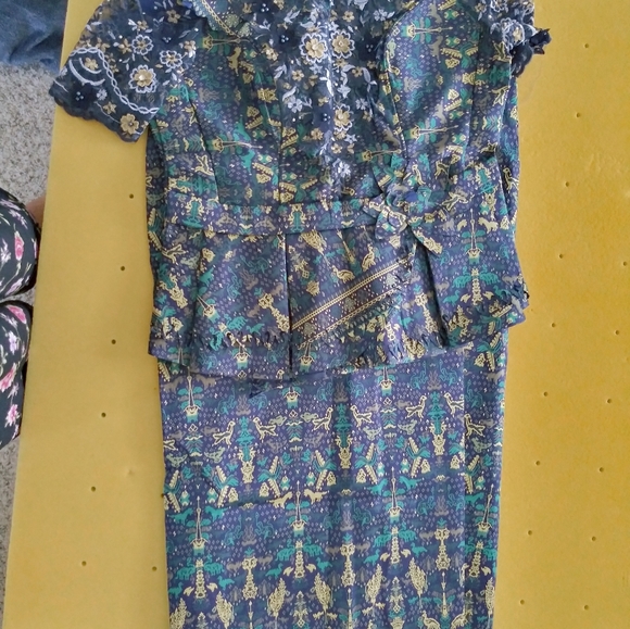 Cambodia out fit - Picture 1 of 4